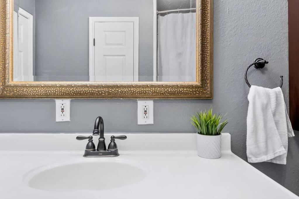 Sunnyside Retreat Apartment Bacliff Ngoại thất bức ảnh